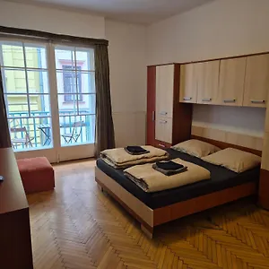 https://boomerang-apartments.inbudapesthotels.com